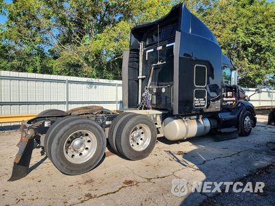 Trzecie zdjęcie samochodu z tyłu: 2019 PETERBILT 579 SEMI TRUCK VIN:1XPBDP9X8KD274921 - miniatura