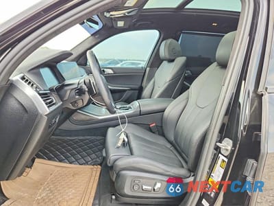 Zdjęcie 7 z 13 samochodu: 2022 BMW X7 XDRIVE40I VIN:5UXCW2C06N9J48948 - miniatura