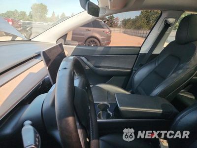 Zdjęcie 8 z 12 samochodu: 2021 TESLA MODEL Y VIN:5YJYGDEE3MF109988 - miniatura