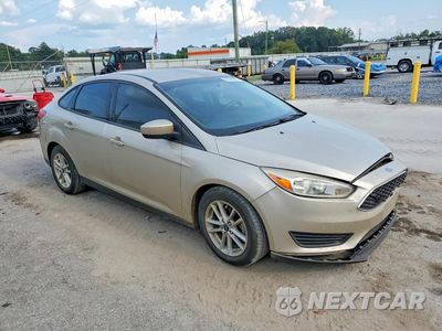 Czwarte zdjęcie samochodu z boku: 2018 FORD FOCUS SE VIN:1FADP3F29JL227328 - miniatura