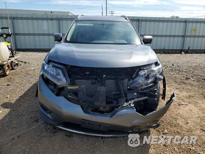 Piąte zdjęcie samochodu w środku: 2016 NISSAN ROGUE SV VIN:5N1AT2MV3GC923722 - miniatura