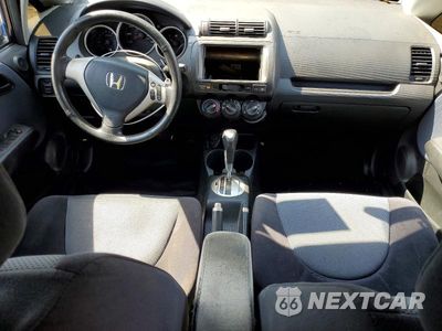 Zdjęcie 8 z 13 samochodu: 2008 HONDA FIT SPORT VIN:JHMGD38628S034842 - miniatura