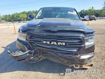 Piąte zdjęcie samochodu w środku: 2022 RAM 1500 LARAMIE VIN:1C6SRFJM4NN108786 - miniatura