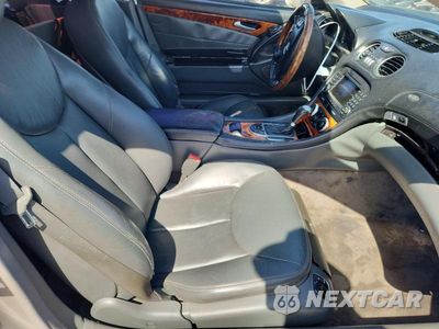 Zdjęcie 10 z 12 samochodu: 2005 MERCEDES-BENZ SL 500 VIN:WDBSK75F05F103723 - miniatura