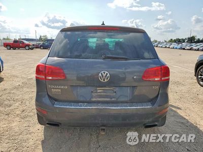 Zdjęcie 6 z 13 samochodu: 2014 VOLKSWAGEN TOUAREG V6 TDI VIN:WVGEP9BP3ED013157 - miniatura