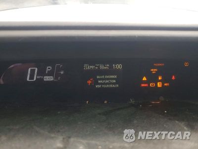 Zdjęcie 9 z 13 samochodu: 2016 TOYOTA PRIUS C TWO VIN:JTDKDTB31G1124708 - miniatura