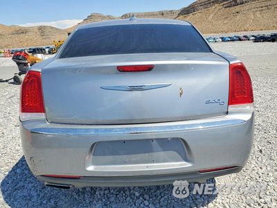 Zdjęcie 6 z 12 samochodu: 2016 CHRYSLER 300C VIN:2C3CCAEG2GH351065 - miniatura