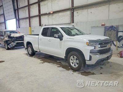 Czwarte zdjęcie samochodu z boku: 2020 CHEVROLET SILVERADO K1500 LT VIN:1GCRYDED7LZ289400 - miniatura