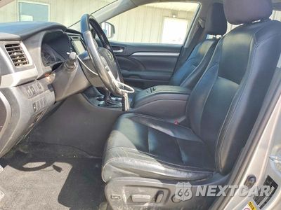 Zdjęcie 7 z 13 samochodu: 2018 TOYOTA HIGHLANDER XLE VIN:5TDKZRFH5JS537218 - miniatura