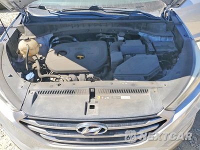 Zdjęcie 12 z 13 samochodu: 2017 HYUNDAI TUCSON SE VIN:KM8J23A49HU462655 - miniatura