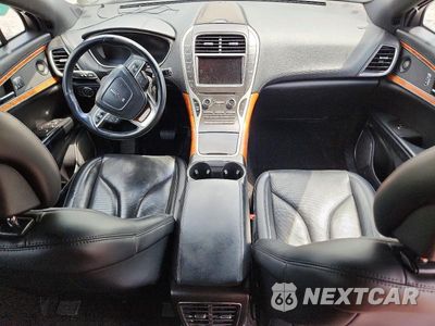 Zdjęcie 8 z 14 samochodu: 2019 LINCOLN NAUTILUS RESERVE VIN:2LMPJ8LP4KBL15825 - miniatura