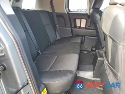 Zdjęcie 11 z 13 samochodu: 2010 TOYOTA FJ CRUISER BASE VIN:JTEBU4BF3AK084385 - miniatura
