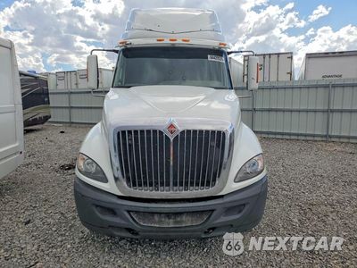 Piąte zdjęcie samochodu w środku: 2016 INTERNATIONAL LF687 SEMI TRUCK VIN:3HSDJSNR6GN074260 - miniatura