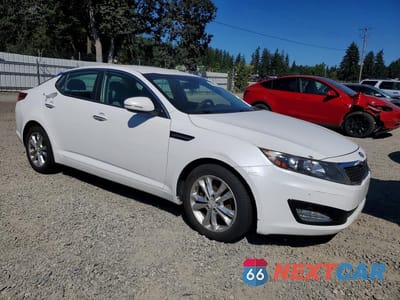 Czwarte zdjęcie samochodu z boku: 2013 KIA OPTIMA LX VIN:5XXGM4A74DG199208 - miniatura