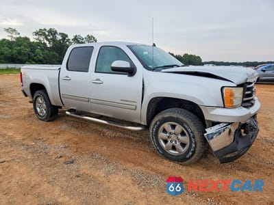 Czwarte zdjęcie samochodu z boku: 2013 GMC SIERRA K1500 SLT VIN:3GTP2WE70DG369069 - miniatura