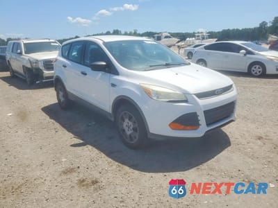 Czwarte zdjęcie samochodu z boku: 2014 FORD ESCAPE S VIN:1FMCU0F70EUC76728 - miniatura