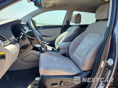 Zdjęcie 7 z 12 samochodu: 2016 HYUNDAI TUCSON SE VIN:KM8J33A49GU180995 - miniatura