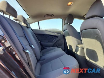 Zdjęcie 10 z 13 samochodu: 2018 KIA FORTE LX VIN:3KPFK4A77JE284436 - miniatura