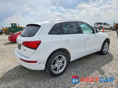 Trzecie zdjęcie samochodu z tyłu: 2016 AUDI Q5 PREMIUM PLUS VIN:WA1L2AFP2GA010805 - miniatura
