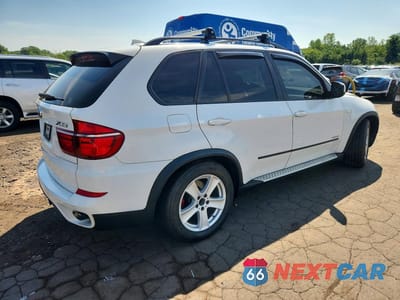 Trzecie zdjęcie samochodu z tyłu: 2012 BMW X5 XDRIVE35D VIN:5UXZW0C57CL663709 - miniatura