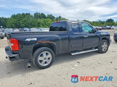 Trzecie zdjęcie samochodu z tyłu: 2013 CHEVROLET SILVERADO K1500 LT VIN:1GCRKSE71DZ388182 - miniatura