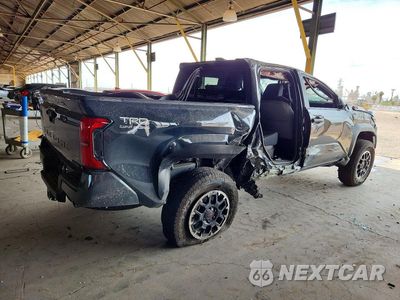 Trzecie zdjęcie samochodu z tyłu: 2026 TOYOTA TACOMA TRD OFF-ROAD HV VIN:3TYLC5LN3TT065813 - miniatura