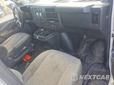 Zdjęcie 8 z 13 samochodu: 2019 CHEVROLET EXPRESS G2500 VIN:1GCWGAFG1K1150311 - miniatura
