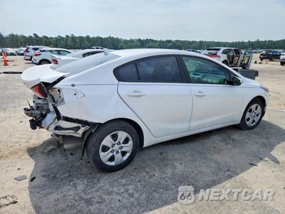 Trzecie zdjęcie samochodu z tyłu: 2017 KIA FORTE LX VIN:3KPFL4A7XHE117429 - miniatura