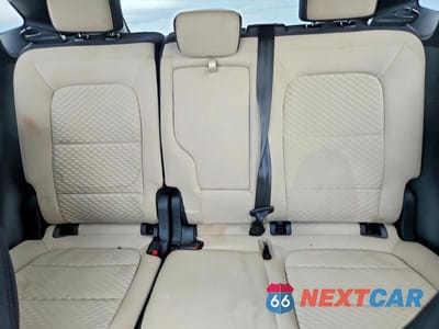 Zdjęcie 10 z 13 samochodu: 2021 FORD ESCAPE SE VIN:1FMCU0G67MUA36080 - miniatura