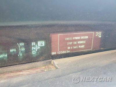 Zdjęcie 9 z 12 samochodu: 2015 TOYOTA PRIUS TWO VIN:JTDKN3DU9F0422771 - miniatura