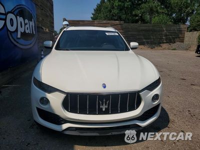 Piąte zdjęcie samochodu w środku: 2017 MASERATI LEVANTE S VIN:ZN661YUA6HX236145 - miniatura