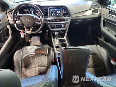 Zdjęcie 8 z 12 samochodu: 2018 HYUNDAI SONATA SPORT VIN:5NPE34AF6JH680546 - miniatura