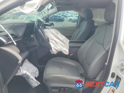 Zdjęcie 7 z 14 samochodu: 2022 TOYOTA SIENNA XLE VIN:5TDJRKEC5NS087049 - miniatura