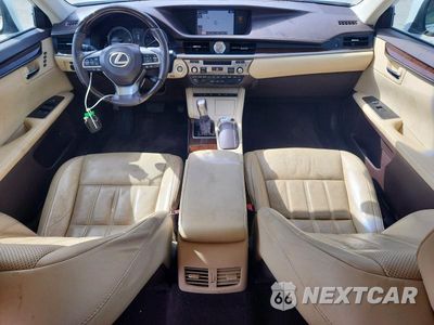 Zdjęcie 8 z 12 samochodu: 2016 LEXUS ES 350 VIN:58ABK1GGXGU027645 - miniatura