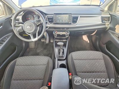 Zdjęcie 8 z 13 samochodu: 2020 KIA RIO S VIN:3KPA24AD4LE330789 - miniatura