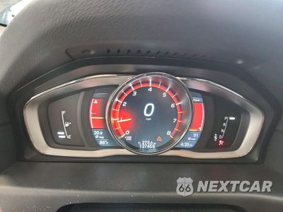 Zdjęcie 9 z 13 samochodu: 2016 VOLVO XC70 T5 PREMIER VIN:YV4612NK5G1236562 - miniatura