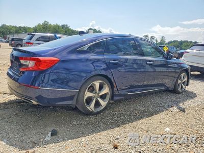 Trzecie zdjęcie samochodu z tyłu: 2018 HONDA ACCORD TOURING VIN:1HGCV1F94JA107897 - miniatura