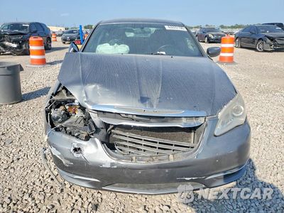 Piąte zdjęcie samochodu w środku: 2013 CHRYSLER 200 TOURING VIN:1C3CCBBBXDN693980 - miniatura