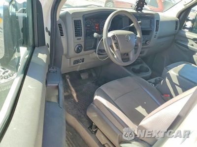 Zdjęcie 8 z 14 samochodu: 2016 NISSAN NV 2500 HD SV VIN:1N6AF0KY5GN815908 - miniatura