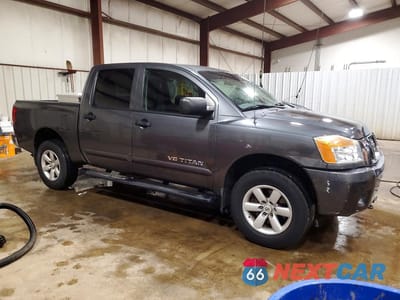 Czwarte zdjęcie samochodu z boku: 2012 NISSAN TITAN SV VIN:1N6AA0ECXCN314294 - miniatura