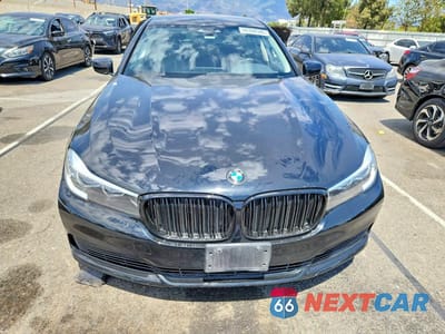 Piąte zdjęcie samochodu w środku: 2019 BMW 740 I VIN:WBA7E2C52KB216777 - miniatura