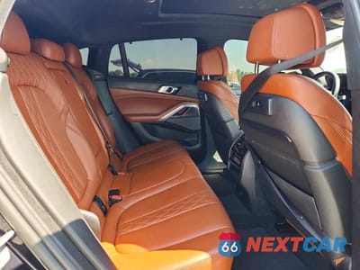 Zdjęcie 11 z 13 samochodu: 2021 BMW X6 M50I VIN:5UXCY8C03M9E36666 - miniatura