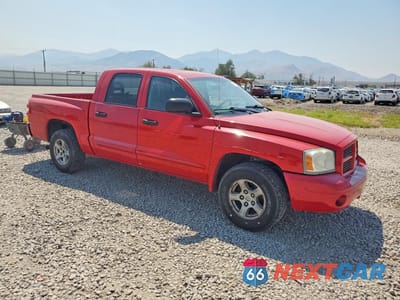 Czwarte zdjęcie samochodu z boku: 2006 DODGE DAKOTA QUAD SLT VIN:1D7HE48N26S618077 - miniatura