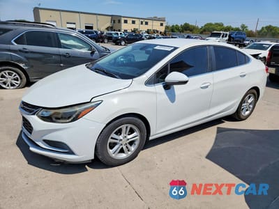 2017 CHEVROLET CRUZE LT 1G1BE5SM6H7204174 - główne zdjęcie licytacji z USA - miniatura