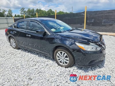 Czwarte zdjęcie samochodu z boku: 2017 NISSAN ALTIMA 2.5 S VIN:1N4AL3AP1HN321736 - miniatura