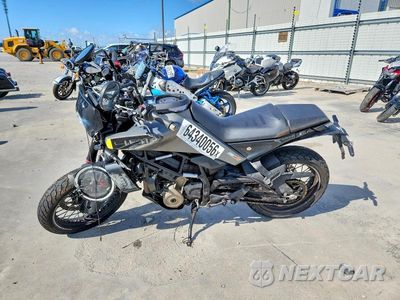 Trzecie zdjęcie samochodu z tyłu: 2024 HUSQVARNA VITPILEN 401/SVARTPILEN 401 VIN:MD2JUJ403RN211065 - miniatura