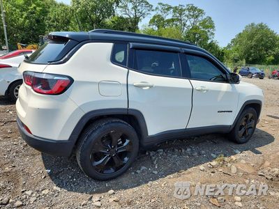 Trzecie zdjęcie samochodu z tyłu: 2021 JEEP COMPASS LATITUDE VIN:3C4NJDBB6MT561725 - miniatura