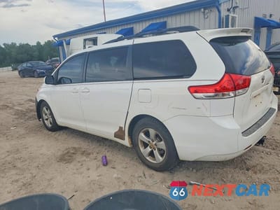 Drugie zdjęcie samochodu z przodu: 2012 TOYOTA SIENNA LE VIN:5TDKK3DC1CS275905 - miniatura