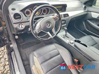 Zdjęcie 8 z 12 samochodu: 2012 MERCEDES-BENZ C 350 4MATIC VIN:WDDGJ8JB1CF893345 - miniatura