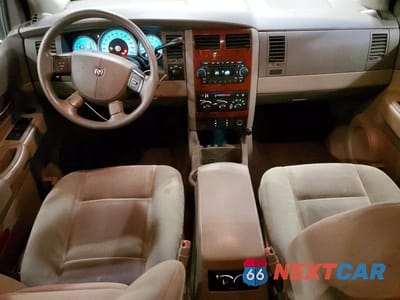 Zdjęcie 8 z 13 samochodu: 2005 DODGE DURANGO SLT VIN:1D4HB48D25F545796 - miniatura